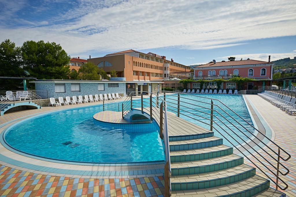 Hotel Delfin Izola Εξωτερικό φωτογραφία
